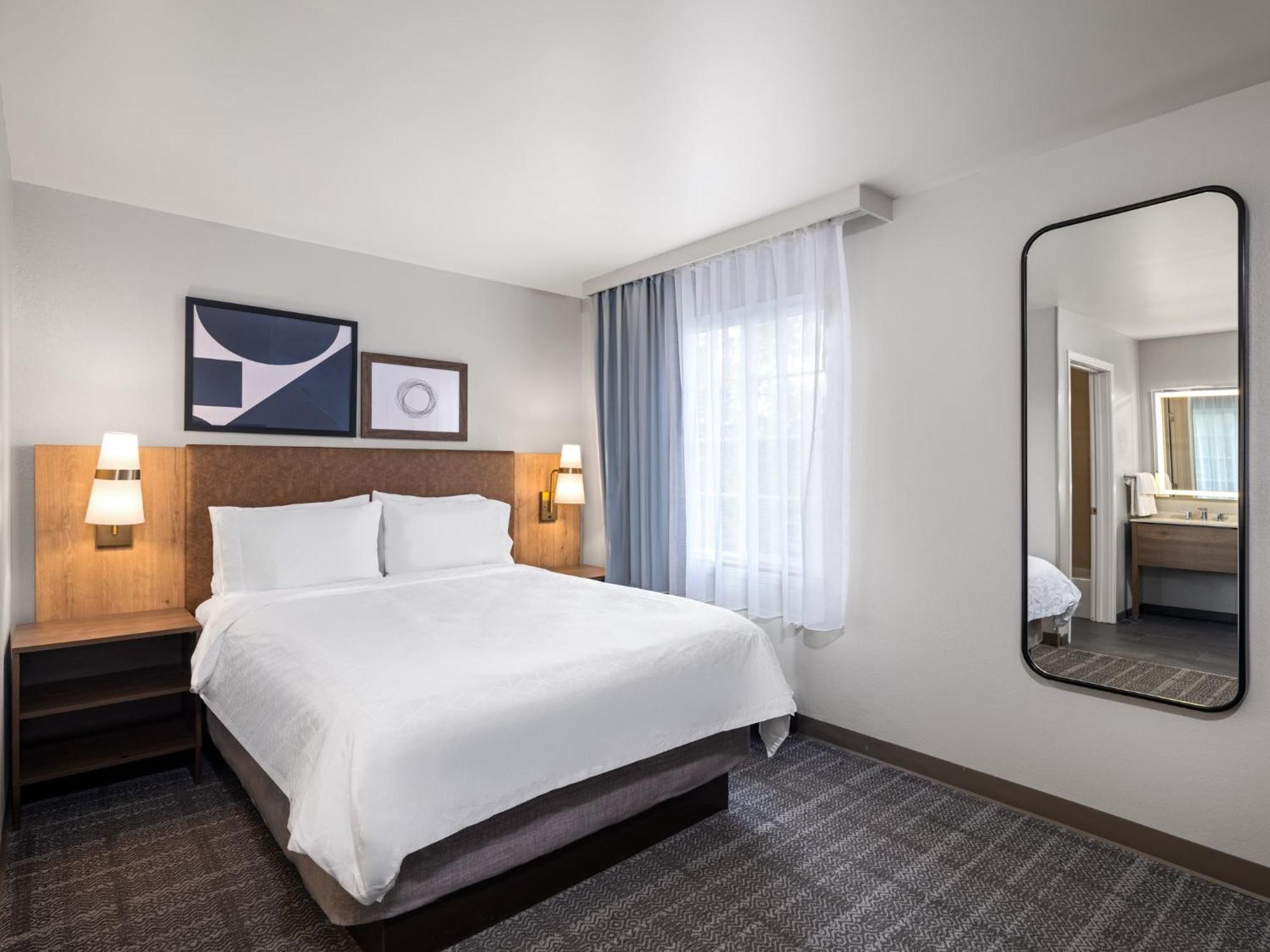 Staybridge Suites Rochester University By Ihg Экстерьер фото