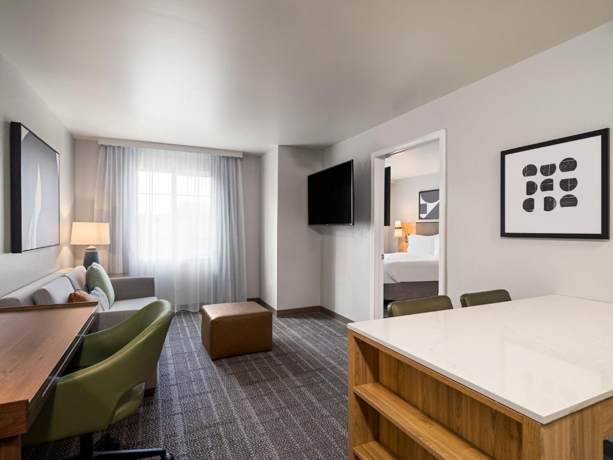 Staybridge Suites Rochester University By Ihg Экстерьер фото