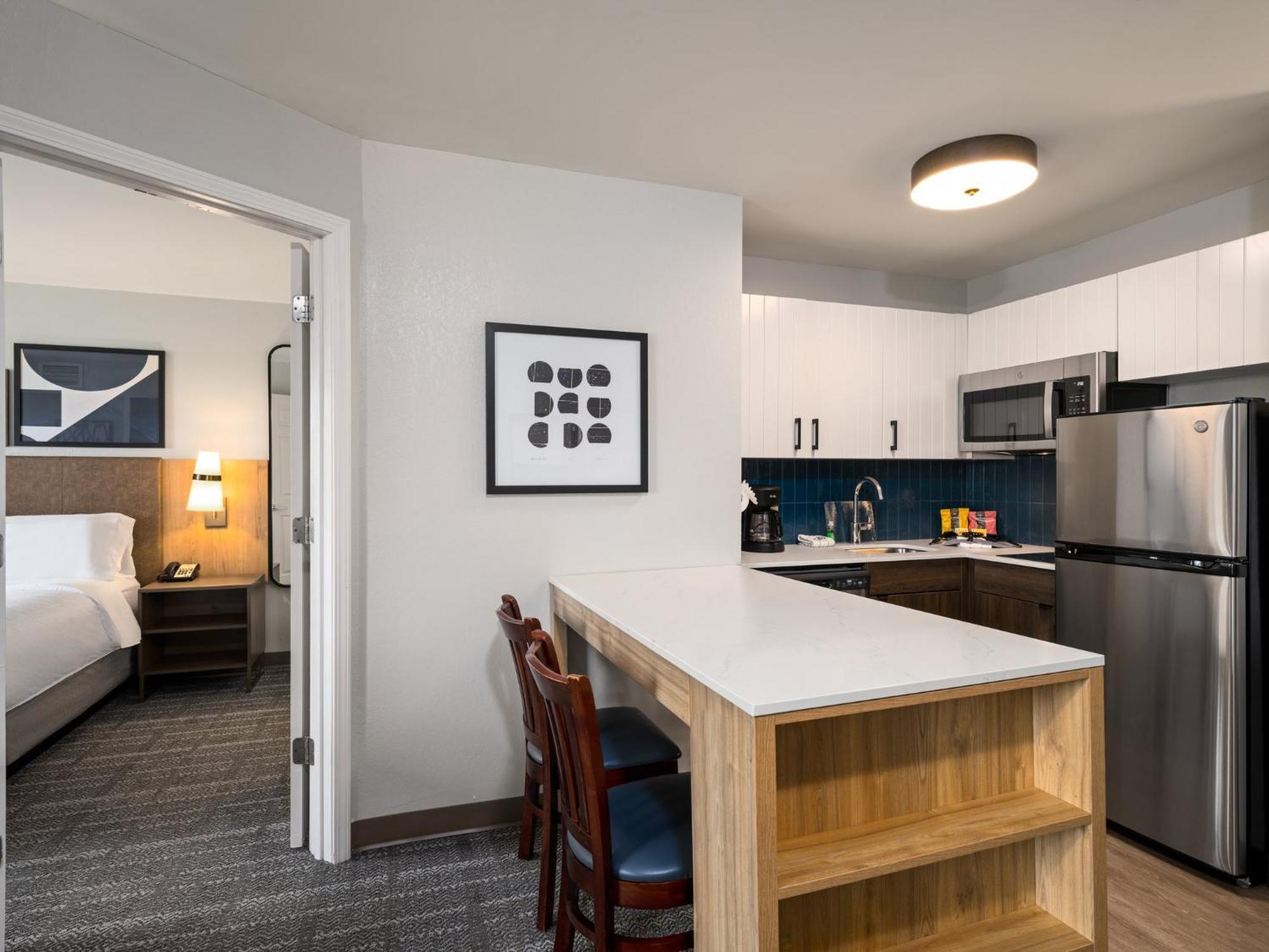 Staybridge Suites Rochester University By Ihg Экстерьер фото