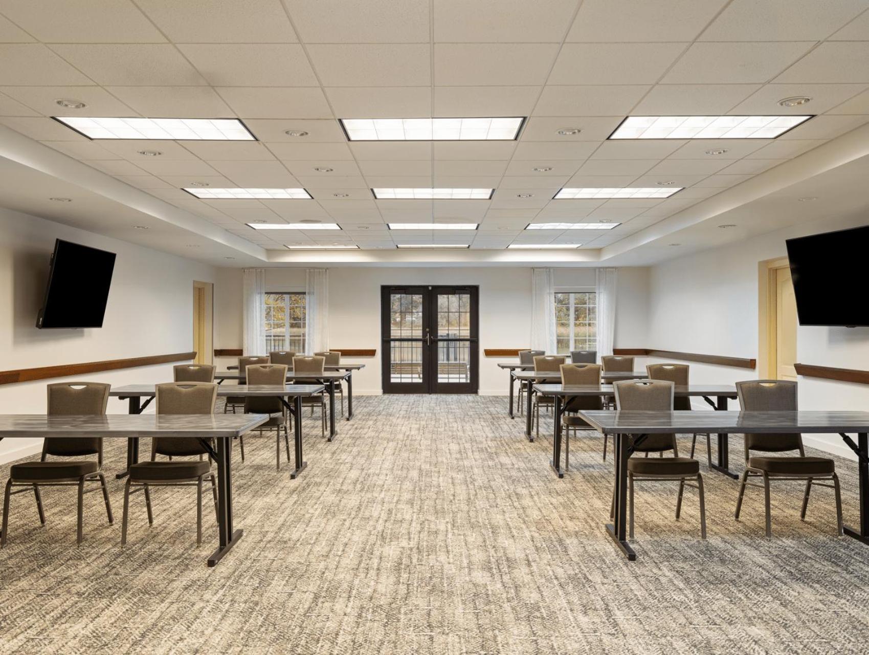 Staybridge Suites Rochester University By Ihg Экстерьер фото
