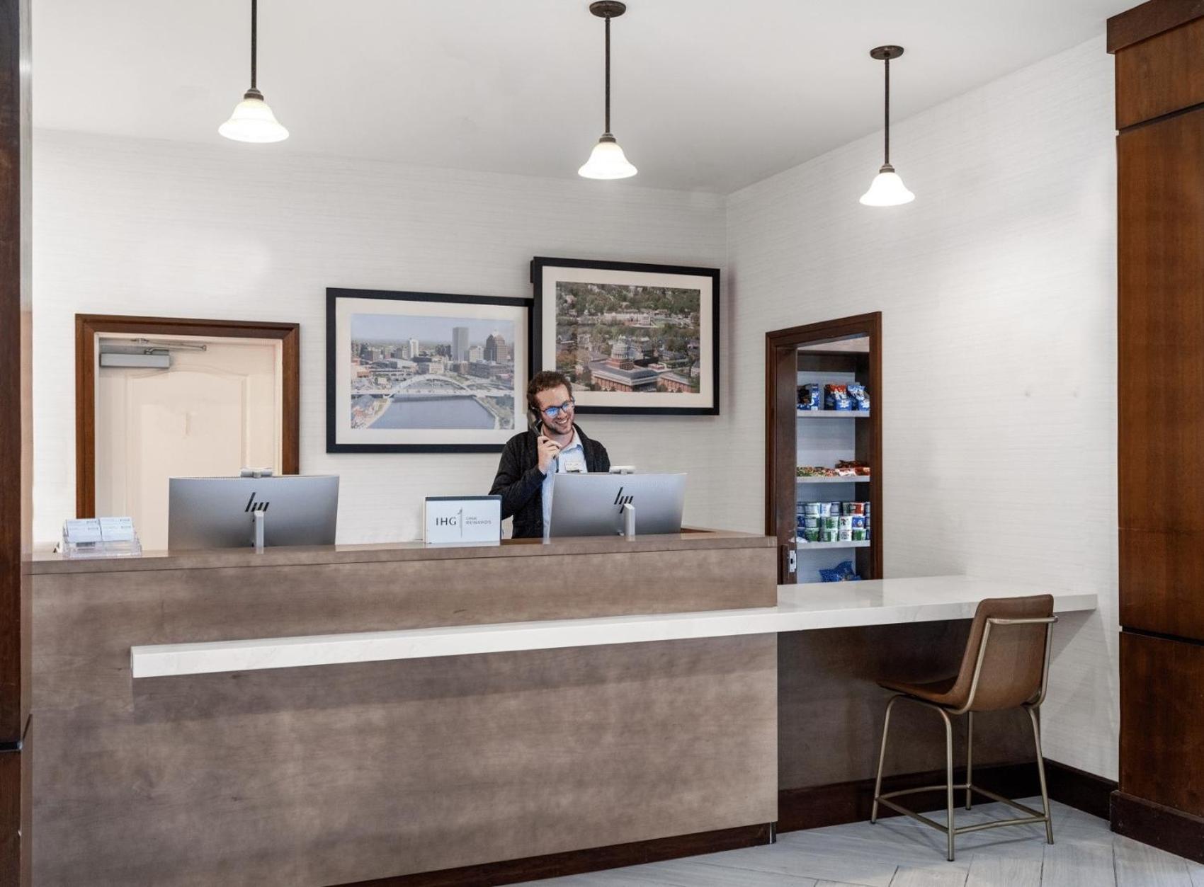 Staybridge Suites Rochester University By Ihg Экстерьер фото